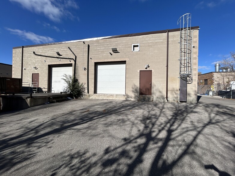 87-89 Glen Cameron Rd, Markham, ON à vendre - Photo de l’immeuble – Image 2 sur 8