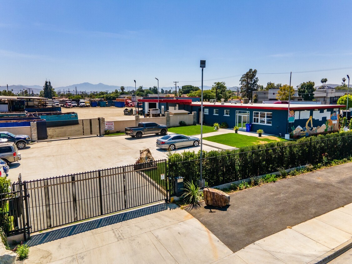 9920 Arlington Ave, Riverside, CA à vendre Photo principale– Image 1 sur 7