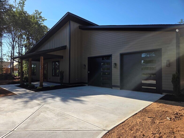 7401 Sherrills Ford Rd, Sherrills Ford, NC à vendre - Photo de l’immeuble – Image 3 sur 28