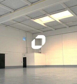 Plus de détails pour Bureau, Local d'activités à louer