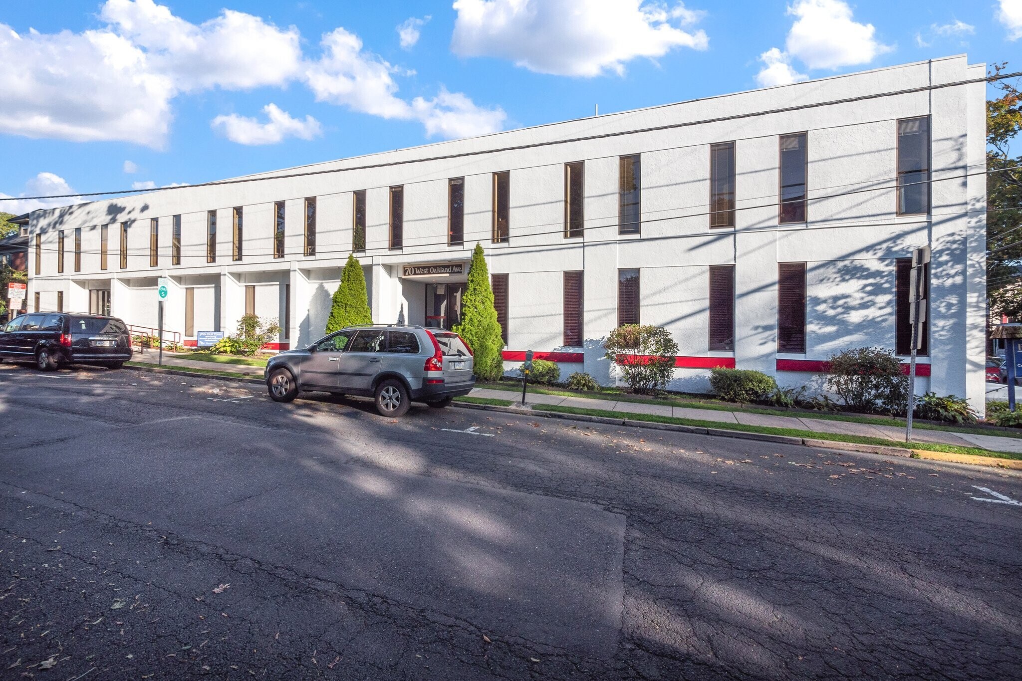 70 W Oakland Ave, Doylestown, PA à louer Photo de l’immeuble– Image 1 sur 7