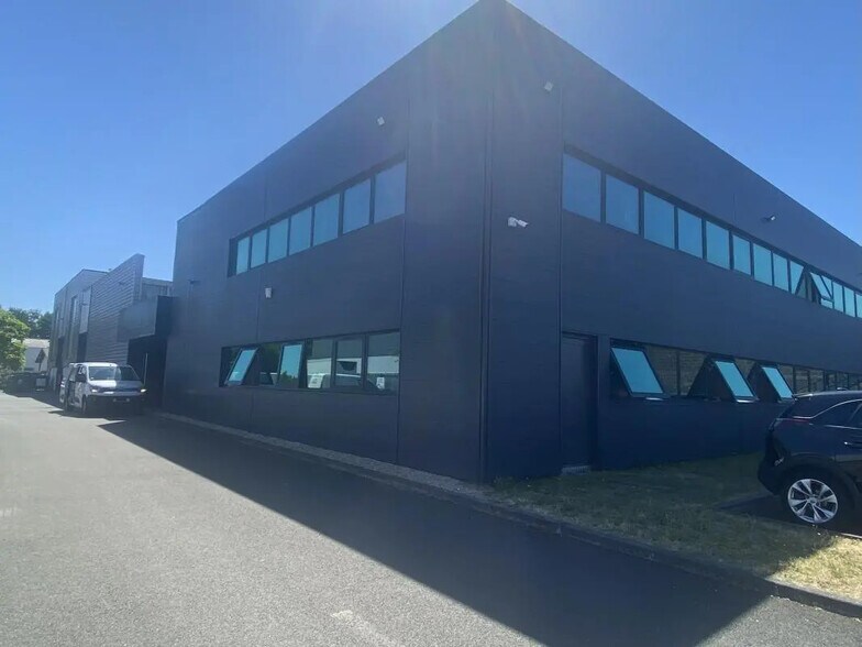 Industriel/Logistique dans Blanquefort à vendre - Photo de l’immeuble – Image 3 sur 12