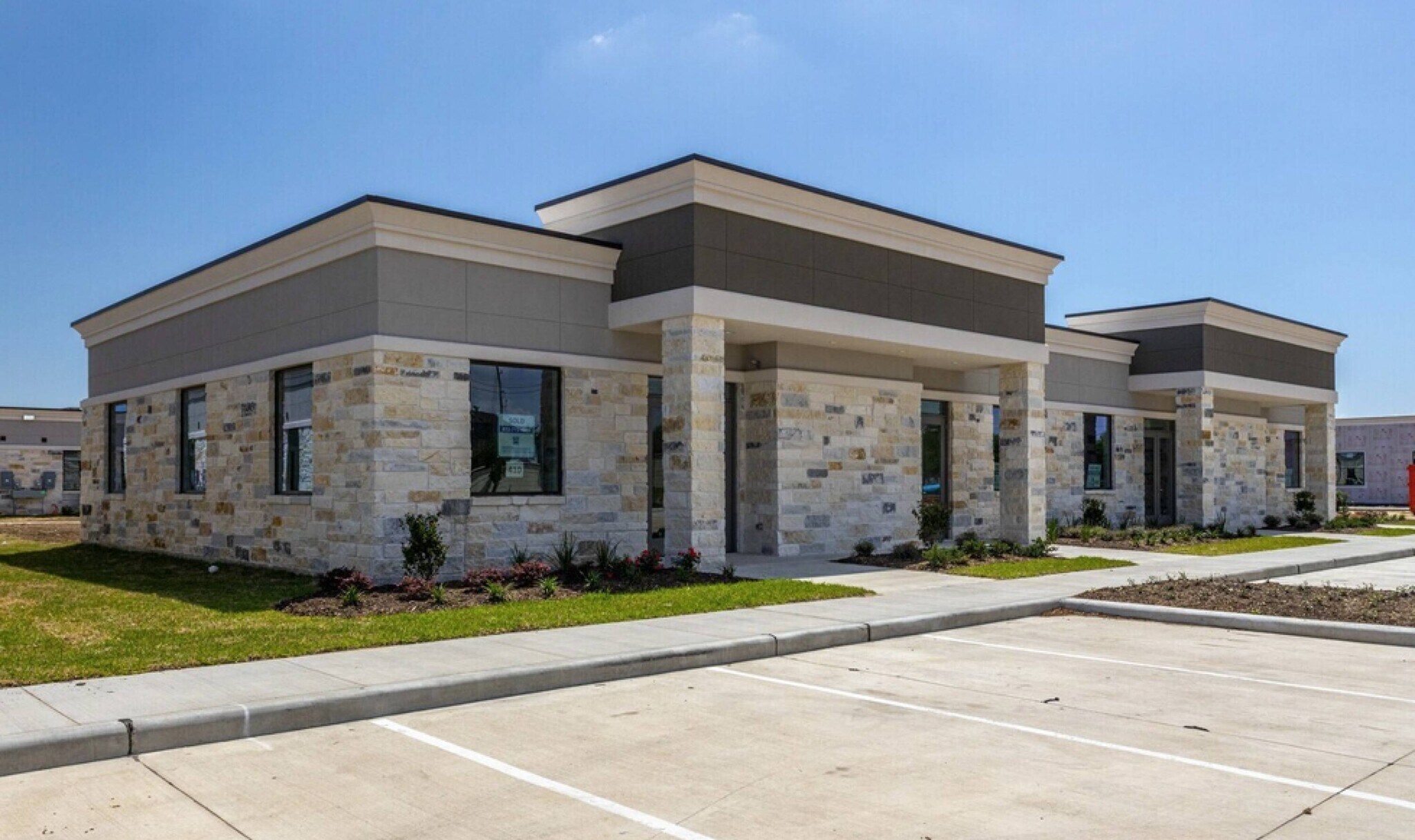 350 Grand Link Dr, Conroe, TX à vendre Photo principale– Image 1 sur 5