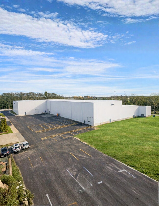 Plus de détails pour 1537 Grafton Rd, Millbury, MA - Industriel/Logistique à louer