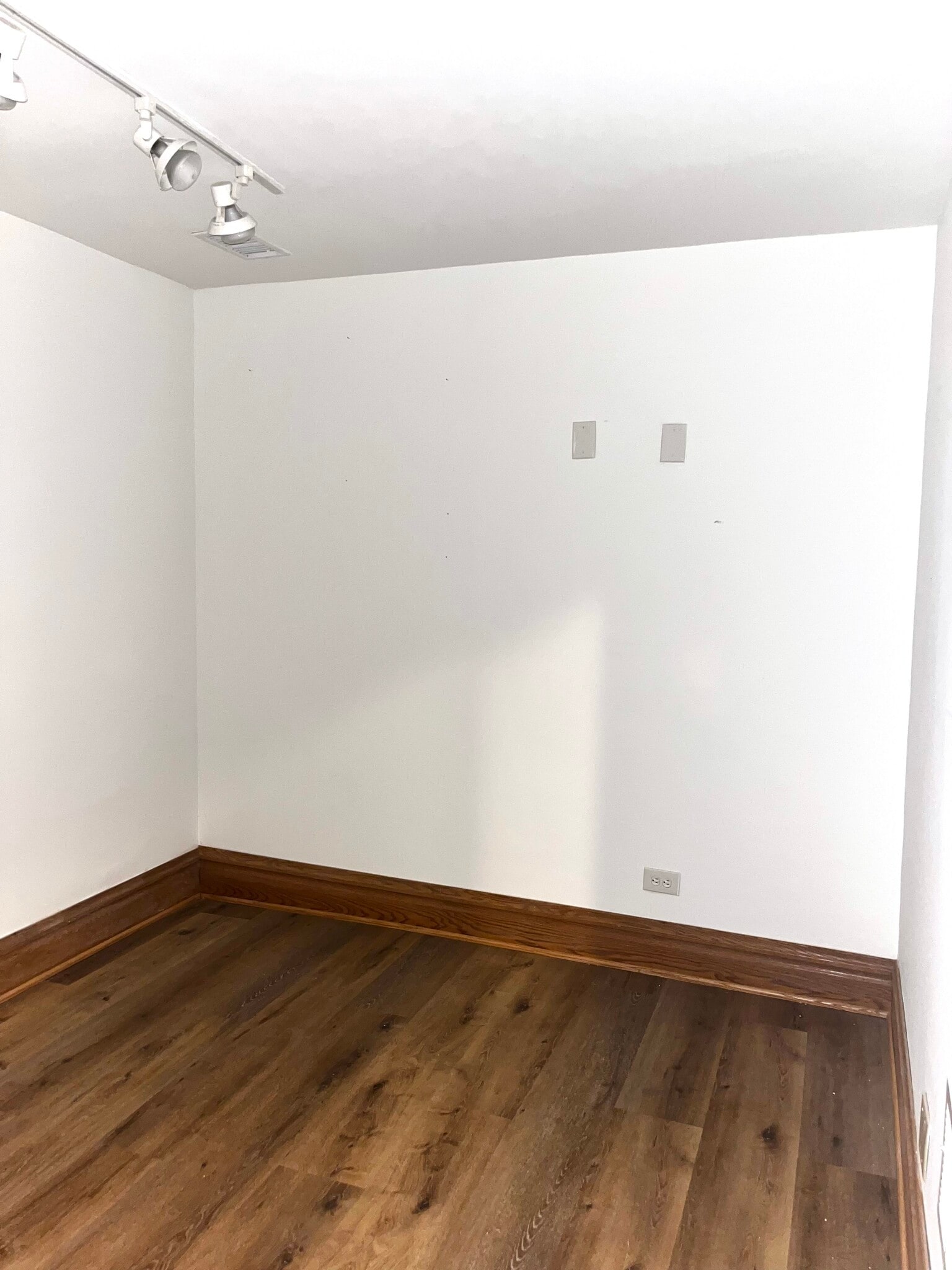 613 W Briar Pl, Chicago, IL à louer Photo de l’immeuble– Image 1 sur 2
