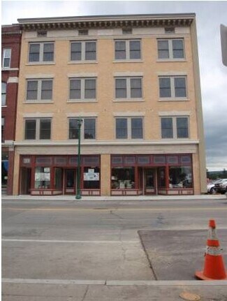 Plus de détails pour 231 W Water St, Elmira, NY - Bureau/Local commercial à louer