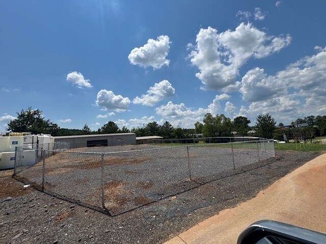 135 Wansley Dr SE, Cartersville, GA à louer - Photo de l’immeuble – Image 2 sur 2