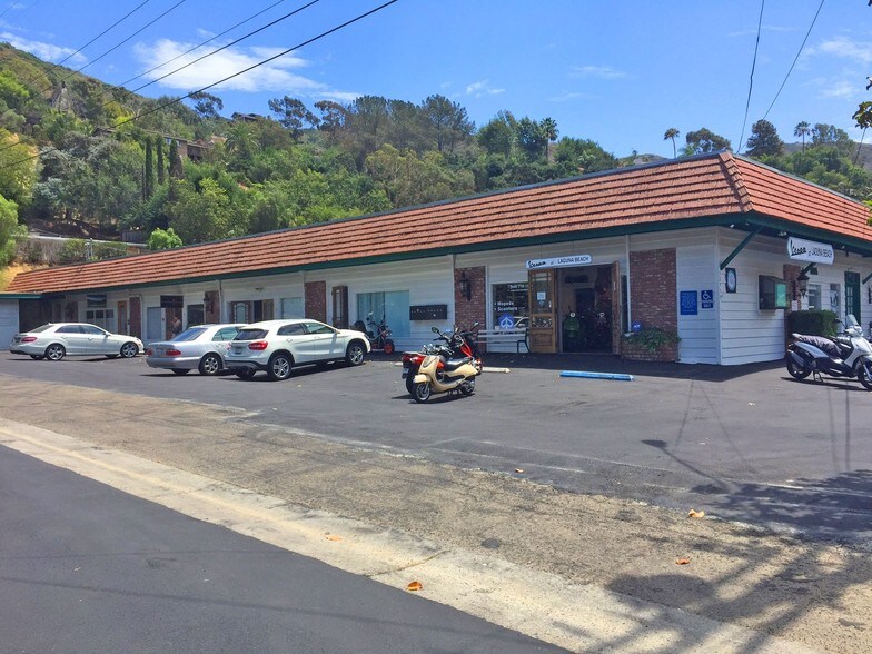 3295 Laguna Canyon Rd, Laguna Beach, CA à louer - Photo principale – Image 1 sur 19