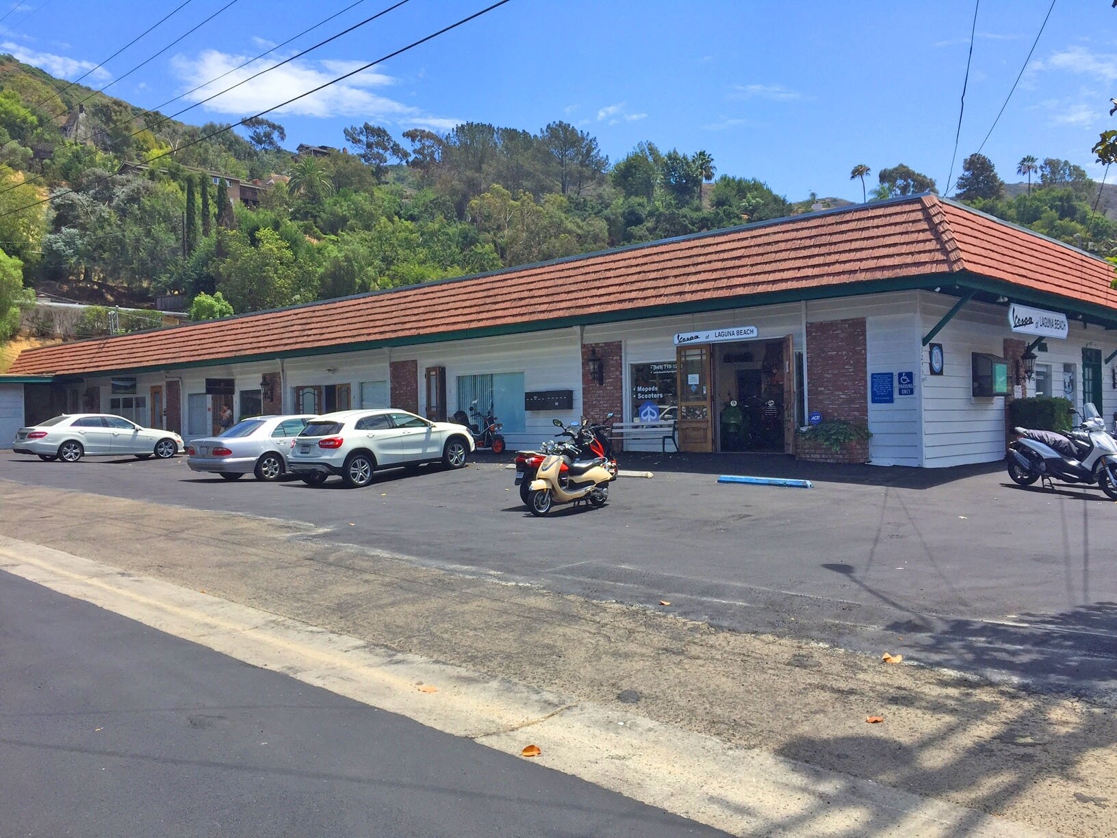 3295 Laguna Canyon Rd, Laguna Beach, CA à louer Photo principale– Image 1 sur 20