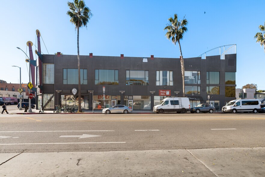 1501 Main St, Venice, CA à louer - Photo de l’immeuble – Image 2 sur 13