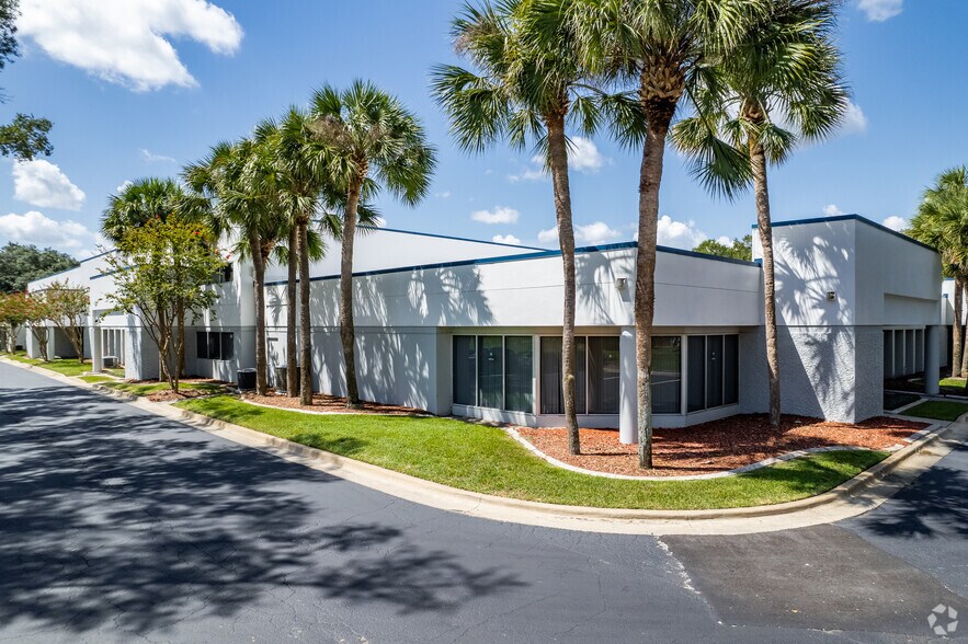 100 Technology Park, Lake Mary, FL à louer - Photo principale – Image 1 sur 11