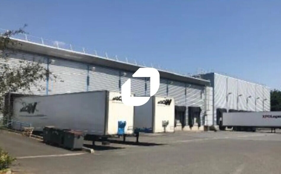 Industriel/Logistique dans Bondoufle à louer - Photo de l’immeuble – Image 2 sur 7