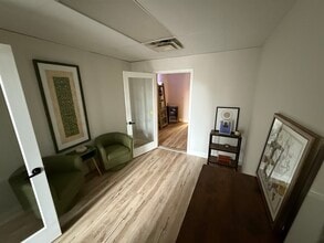 16824-16828 Kercheval Pl, Grosse Pointe, MI à louer Photo intérieure– Image 2 sur 5