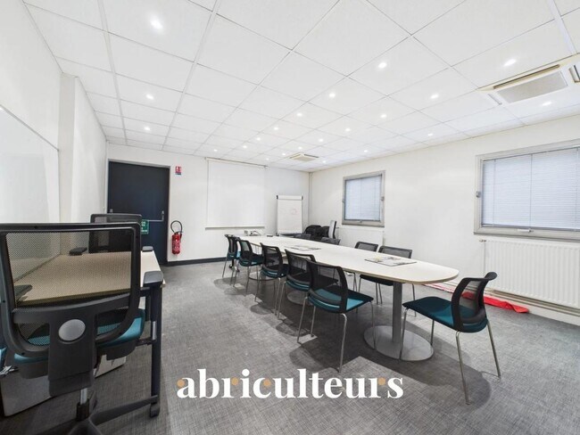 Plus de détails pour Bureau à louer
