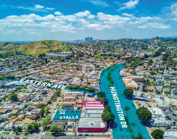 4874 Huntington Dr S, Los Angeles, CA à louer - Photo de l’immeuble – Image 1 sur 12