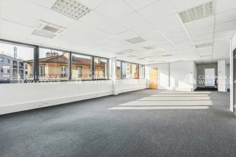 Bureau dans Boulogne-Billancourt à louer - Photo de l’immeuble – Image 3 sur 19