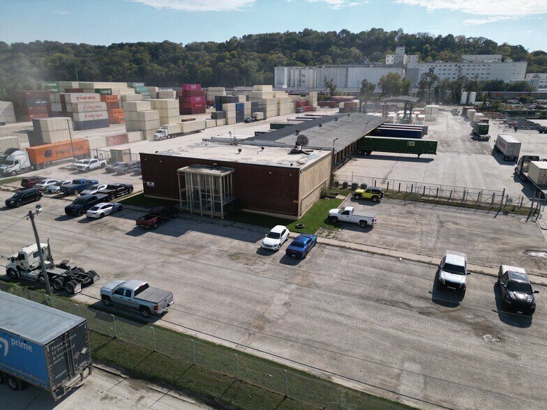 3001-3115 Nicholson Ave, Kansas City, MO à vendre - Photo de l’immeuble – Image 2 sur 4