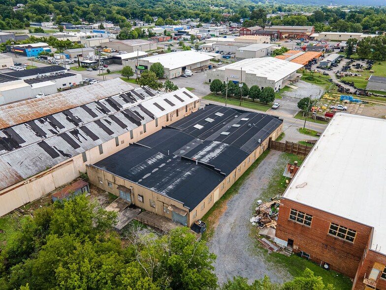 2305 E 28th St, Chattanooga, TN à vendre - Photo de l’immeuble – Image 3 sur 13