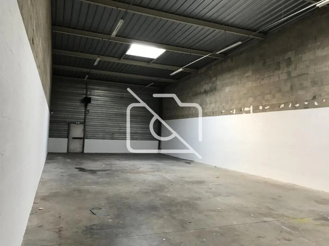 Industriel/Logistique dans Chilly-Mazarin à louer Photo de l’immeuble– Image 1 sur 9