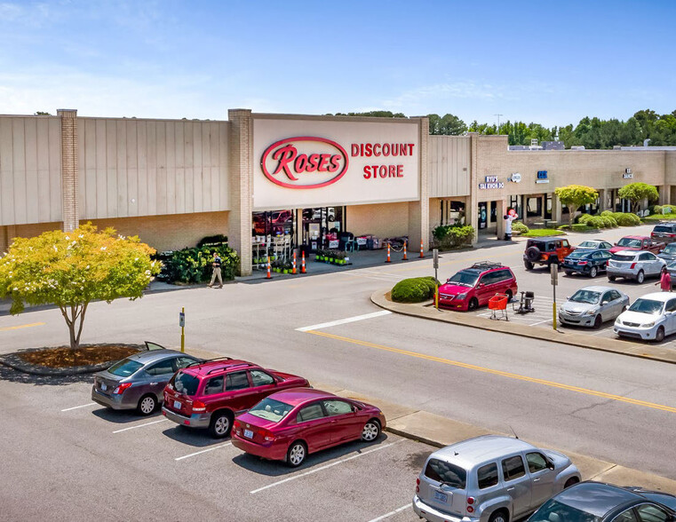 102-400 Westwood Shopping Ctr, Fayetteville, NC à louer - Photo de l’immeuble – Image 3 sur 21