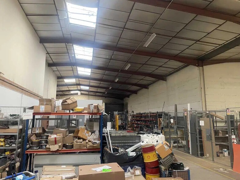 Local d’activités dans Toulouse à louer - Photo intérieure – Image 2 sur 11