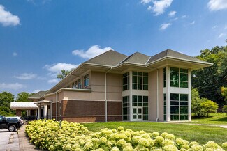 Plus de détails pour 2115 Lexington Rd, Louisville, KY - Bureau à vendre