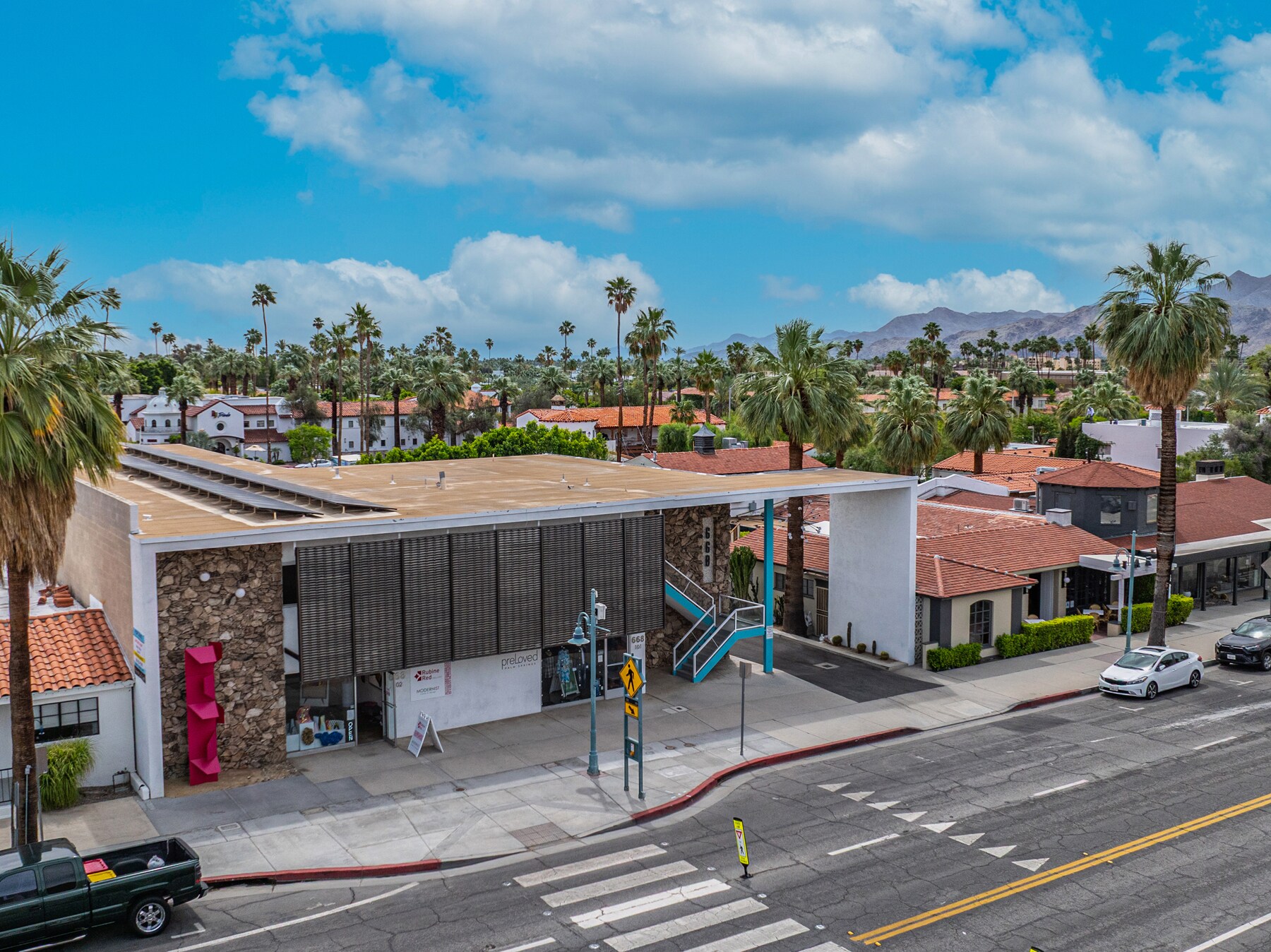 664-668 N Palm Canyon Dr, Palm Springs, CA à vendre Photo principale– Image 1 sur 72