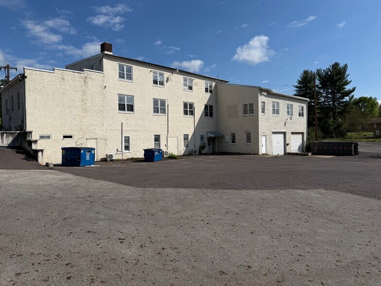 1153 Main St, Linfield, PA à vendre - Photo de l’immeuble – Image 2 sur 6