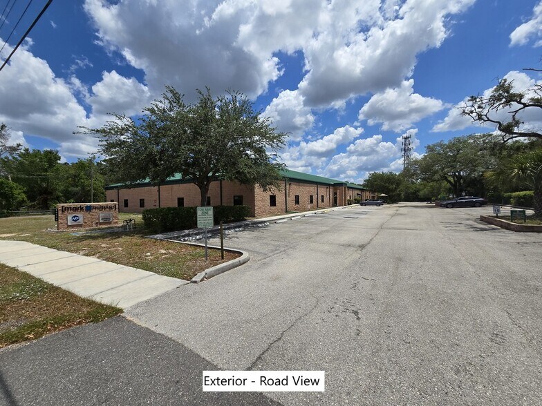 11111 N 46th St, Tampa, FL à vendre - Photo de l’immeuble – Image 3 sur 12