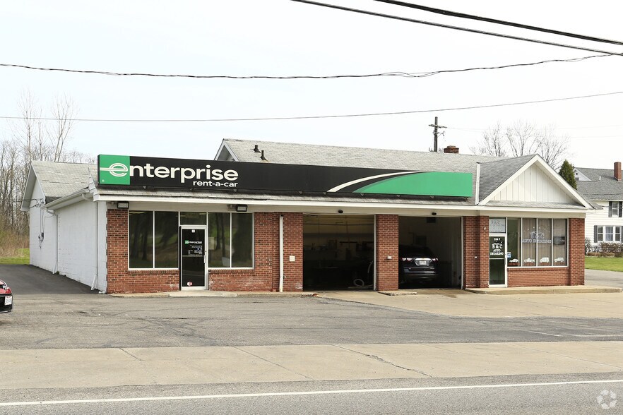 554 Water St, Chardon, OH à vendre - Photo de l’immeuble – Image 3 sur 10