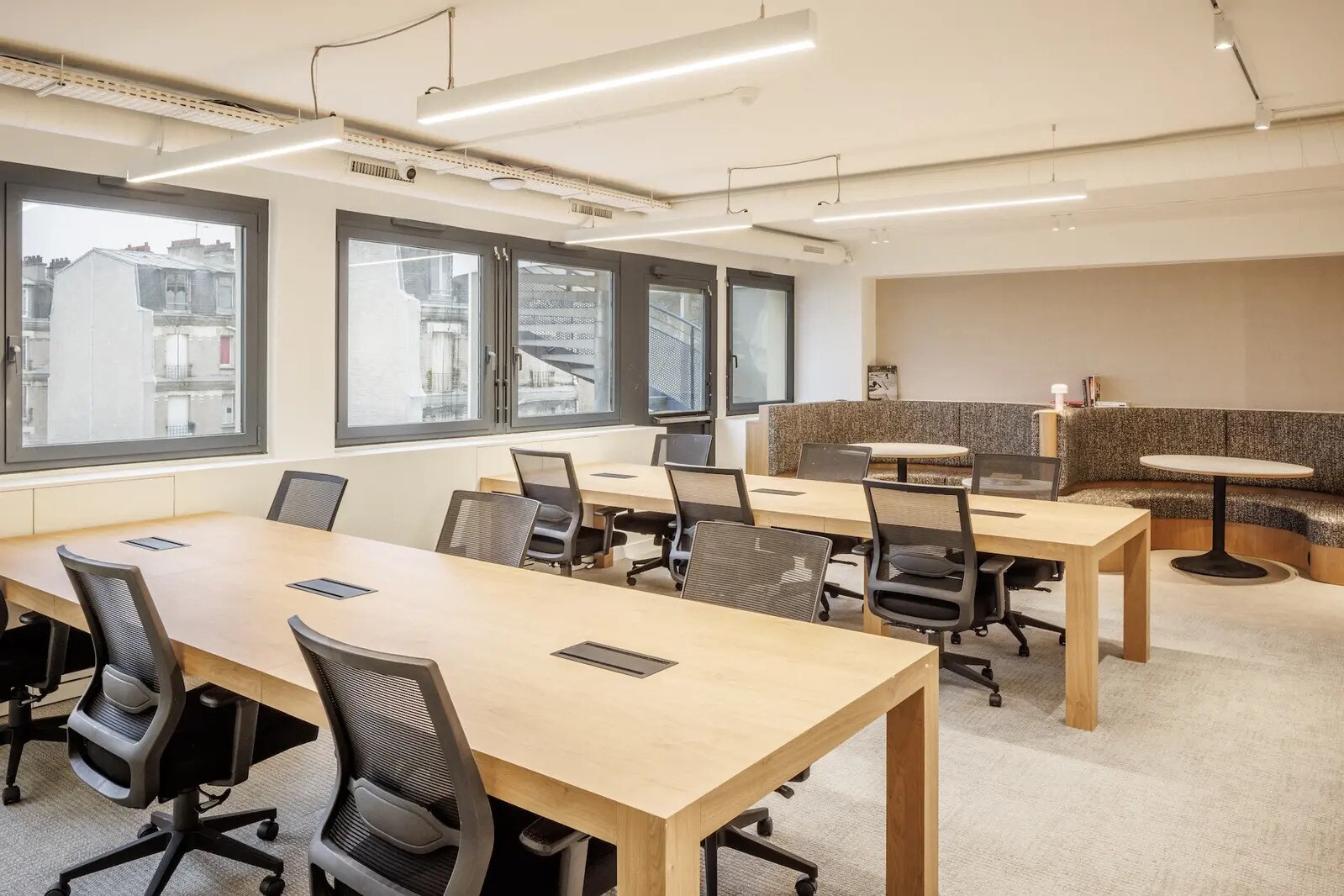 145 Avenue Charles De Gaulle, Neuilly-sur-Seine à louer Photo intérieure– Image 1 sur 8