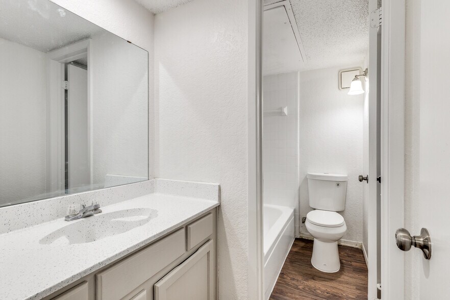 3600 Hulen Park Cir, Fort Worth, TX à vendre - Photo de l’immeuble – Image 3 sur 26