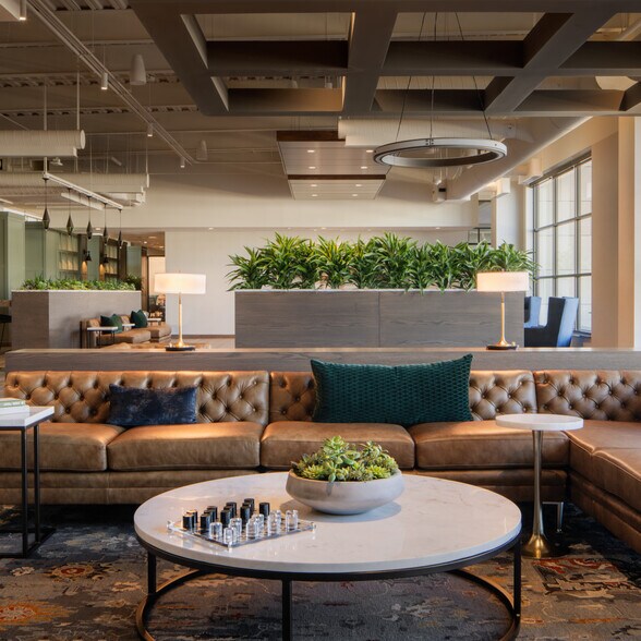 1600 Utica Ave S, Saint Louis Park, MN à louer - Photo de l’immeuble – Image 3 sur 25