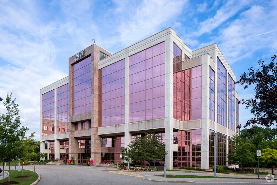 15 Allstate Pky, Markham, ON à louer - Photo de l’immeuble – Image 3 sur 9