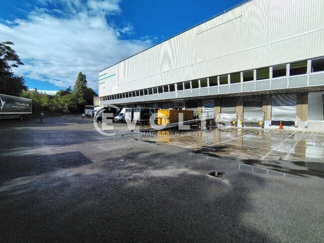 Plus de détails pour Industriel/Logistique à louer