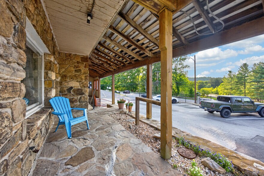 1214 Kimberton Rd, Chester Springs, PA à vendre - Photo de l’immeuble – Image 3 sur 10