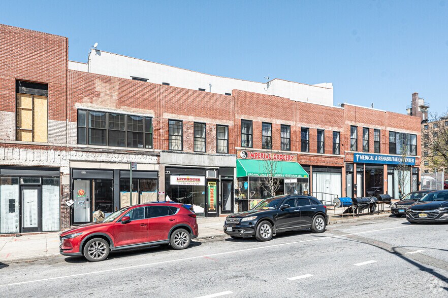 542-556 Howard Ave, Brooklyn, NY à louer - Photo de l’immeuble – Image 2 sur 12