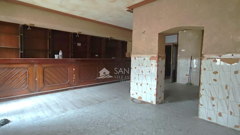 Local commercial dans La Romana à vendre - Photo de l’immeuble – Image 1 sur 9