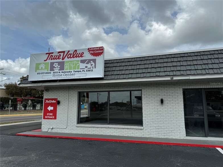 9501 N Nebraska Ave, Tampa, FL à vendre - Photo de l’immeuble – Image 1 sur 10
