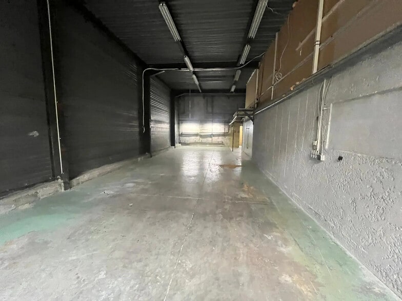 Local d’activités dans Marseille à louer - Photo intérieure – Image 3 sur 6