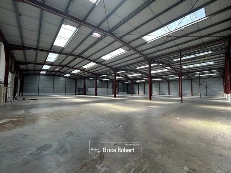 Bureau dans Miribel à louer - Photo intérieure – Image 2 sur 7