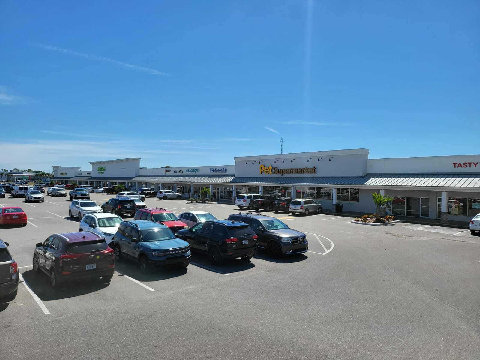 4265 Tamiami Trl, Port Charlotte, FL à louer Photo principale– Image 1 sur 7