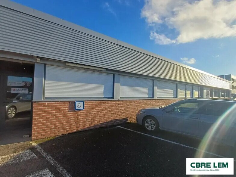 Bureau dans Mondeville à louer - Photo de l’immeuble – Image 1 sur 4