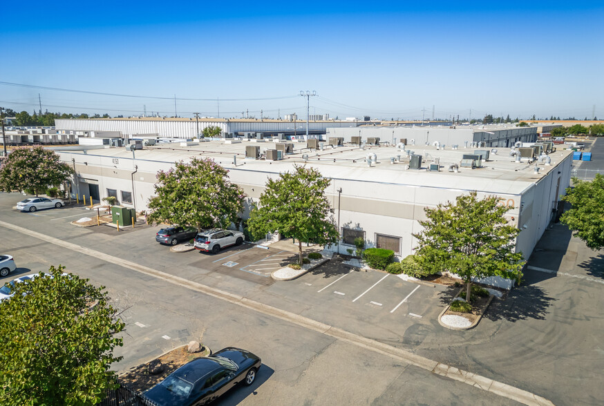 4150 Florin Perkins Rd, Sacramento, CA à vendre - Photo de l’immeuble – Image 1 sur 10