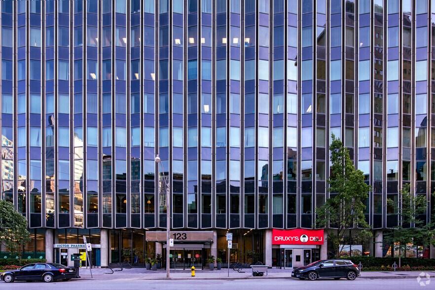 123 Edward St, Toronto, ON à louer - Photo de l’immeuble – Image 2 sur 13