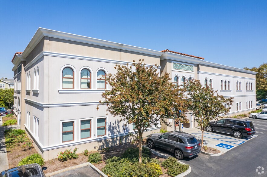 431 S Batavia, Orange, CA à louer - Photo de l’immeuble – Image 1 sur 7