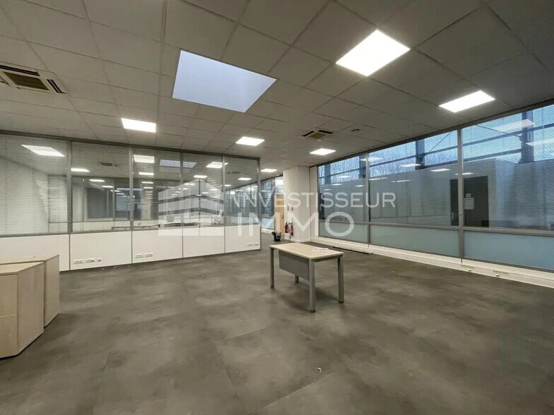 16/18 Avenue Du Gué Langlois, Bussy-Saint-Martin à louer - Photo de l’immeuble – Image 1 sur 4
