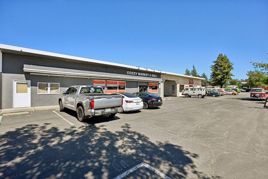 7874-7890 Old Redwood Hwy, Cotati, CA à vendre - Photo de l’immeuble – Image 2 sur 12