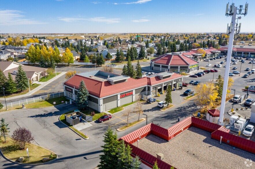 2220 68th St NE, Calgary, AB à louer - Aérien – Image 2 sur 4
