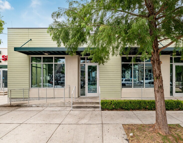 2222 St Claude Ave, New Orleans, LA à louer - Photo de l’immeuble – Image 3 sur 17